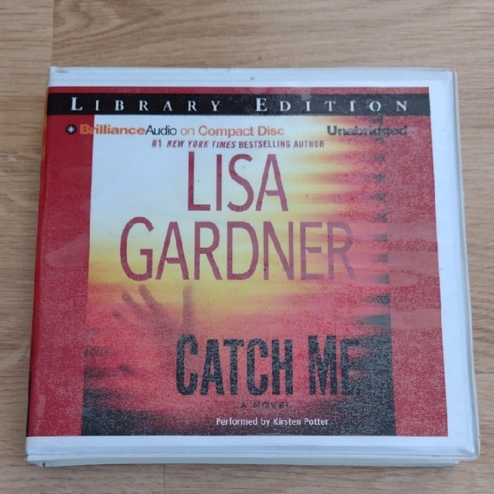 Lisa Gardner Catch Me Library Edition Unabridged 11 Audio CDS Like New
